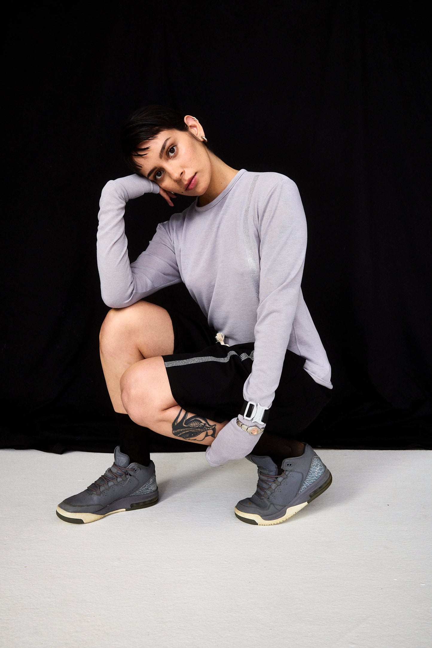 CAMISETA GRIS S/S 25